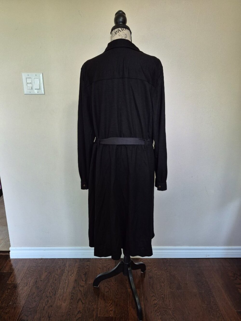 Collared Dress - Picture 5 of 10